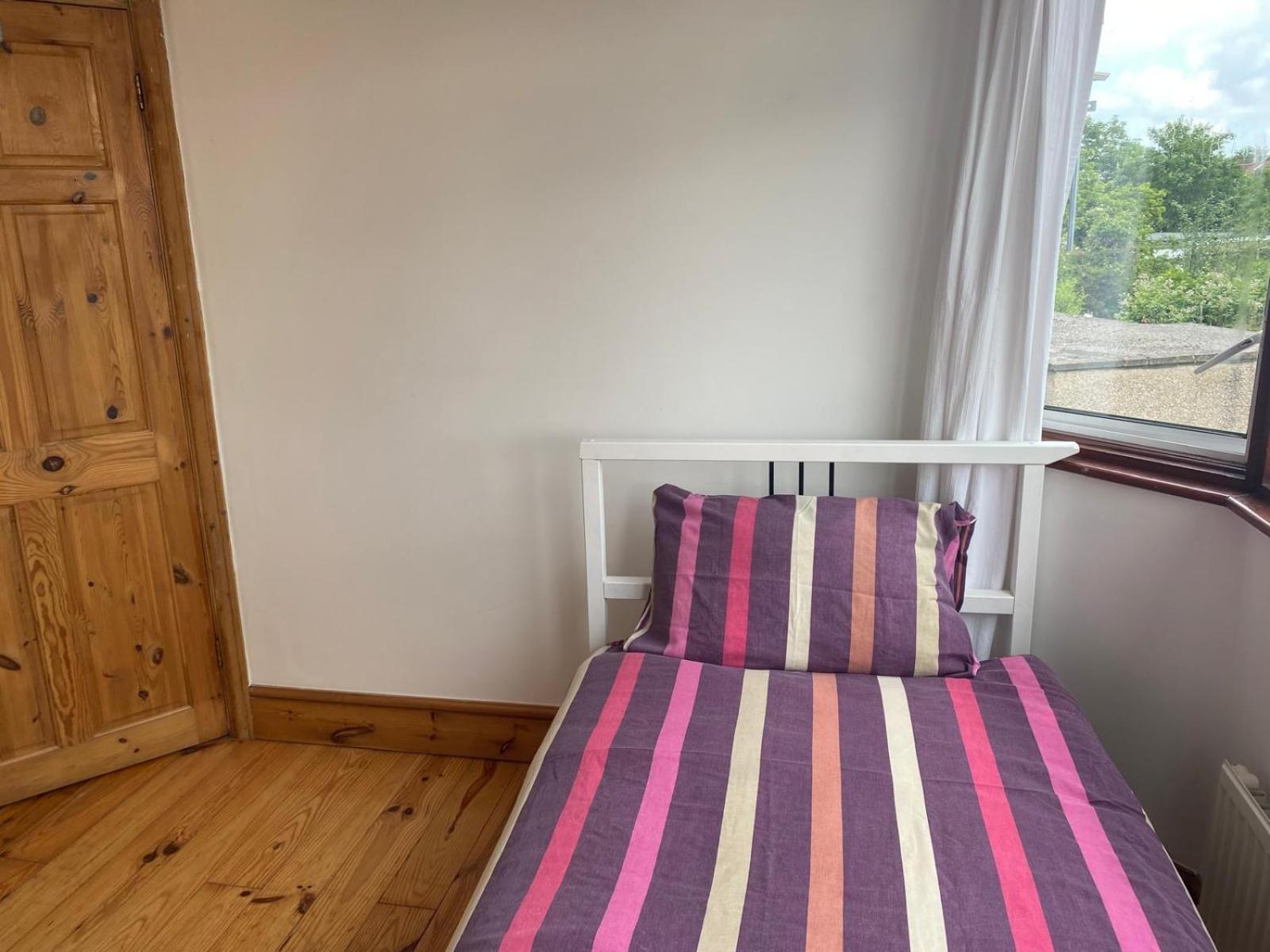 Lovely Rooms In West London Northolt  Екстер'єр фото