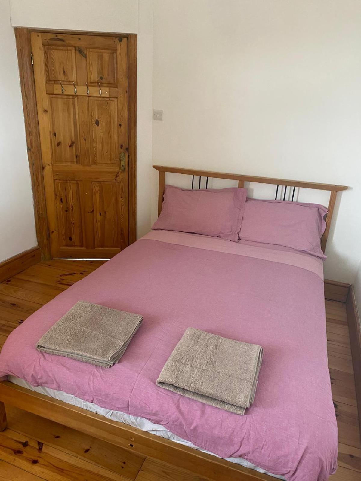 Lovely Rooms In West London Northolt  Екстер'єр фото