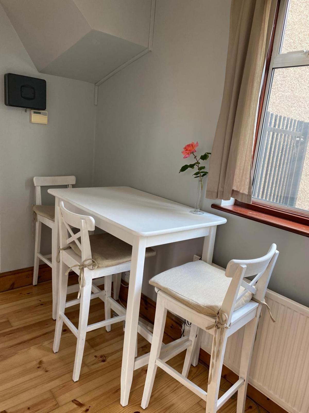Lovely Rooms In West London Northolt  Екстер'єр фото