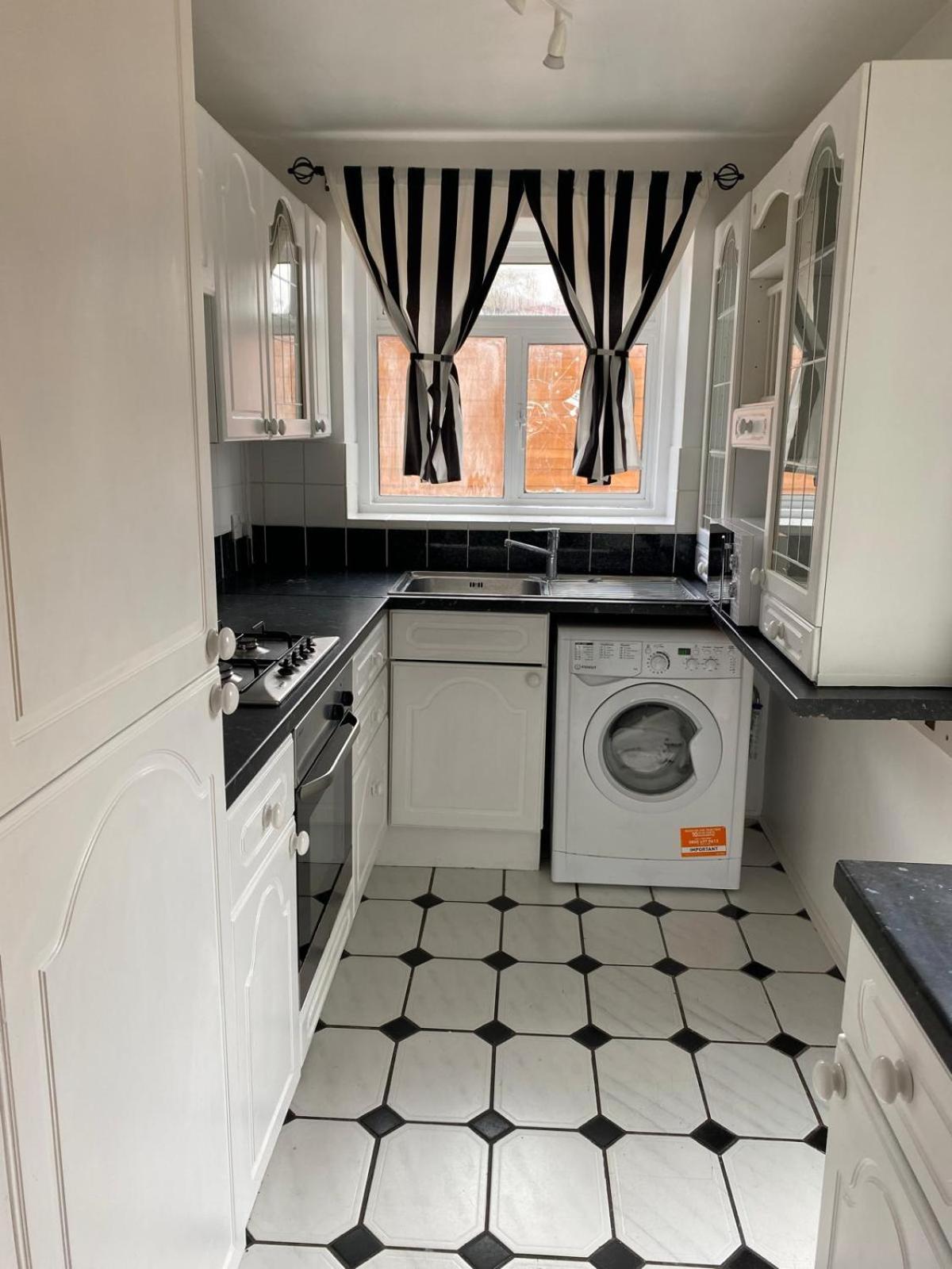 Lovely Rooms In West London Northolt  Екстер'єр фото