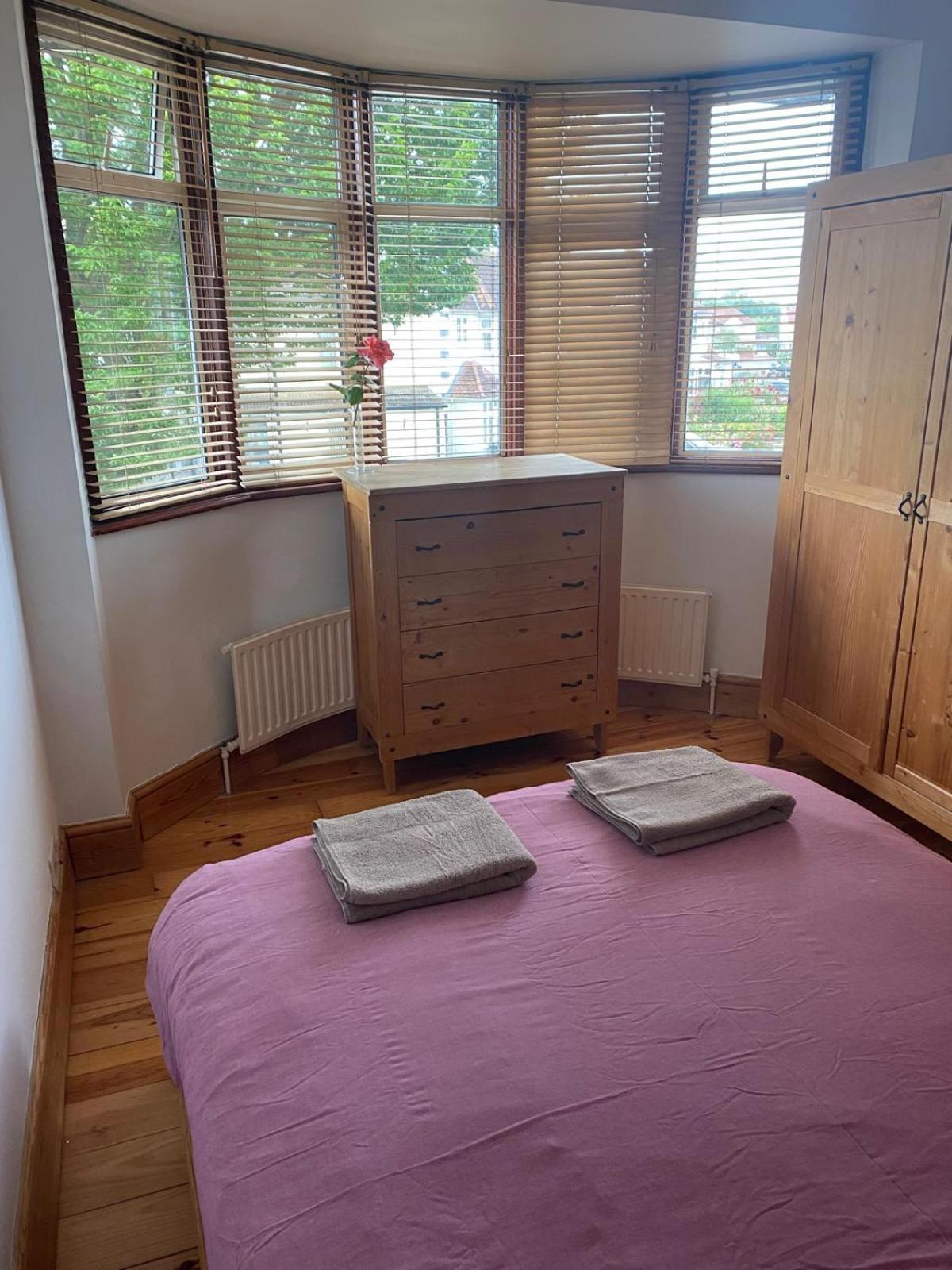 Lovely Rooms In West London Northolt  Екстер'єр фото